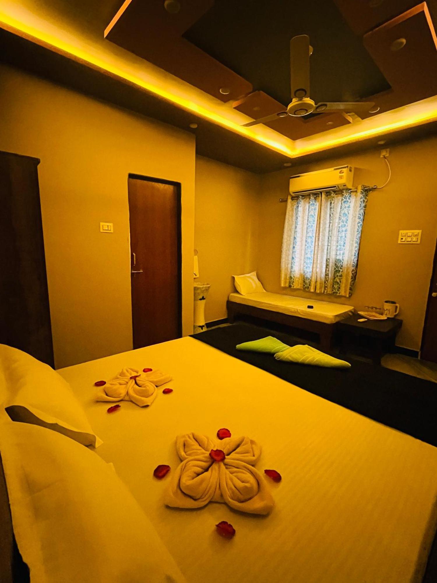 Kamdhenu Home Stay Garudeshwar Exterior photo